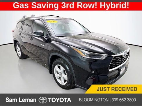 Used 2021 Toyota Highlander LE image 1