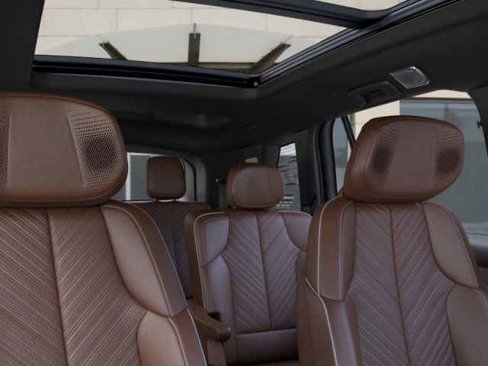 New 2026 Cadillac Vistiq Platinum w/ LPO, Floor Liner Package image 25