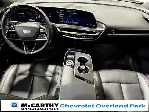 Used 2023 Cadillac Lyriq 2WD image 2