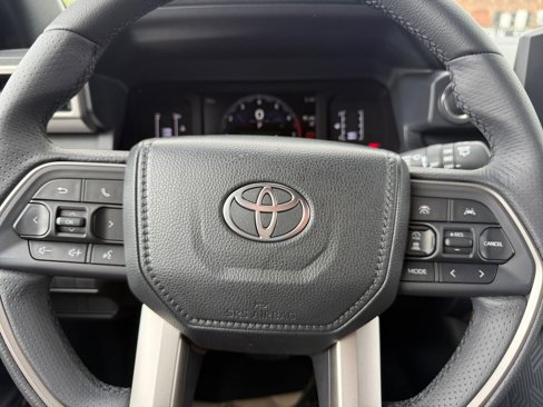 New 2025 Toyota 4Runner SR5 image 33