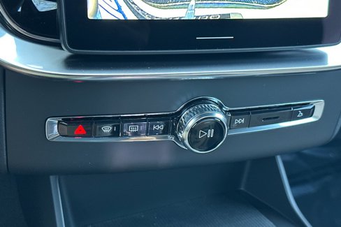 New 2026 Volvo XC90 B6 Plus w/ Protection Package Premier image 19