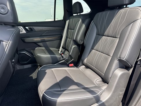 New 2026 Buick Enclave Avenir image 33