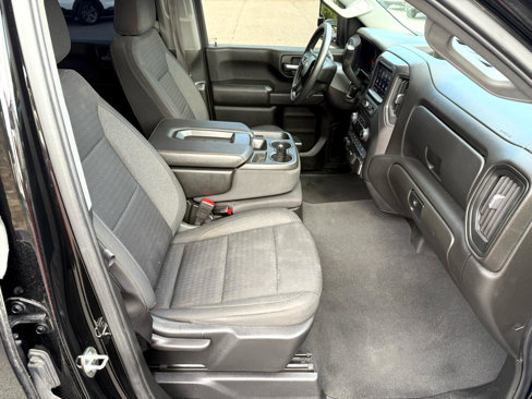 Used 2024 Chevrolet Silverado 2500 Custom w/ Custom Value Package image 18