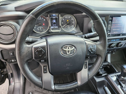 Used 2020 Toyota Tacoma TRD Off-Road image 10