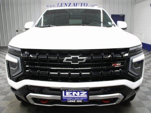Used 2025 Chevrolet Suburban Z71 image 50