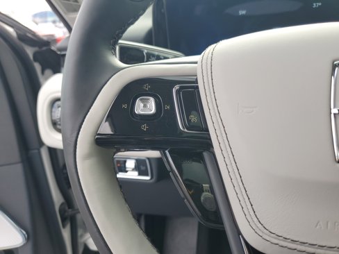 New 2025 Lincoln Aviator Reserve w/ Equipment Group 201A image 17