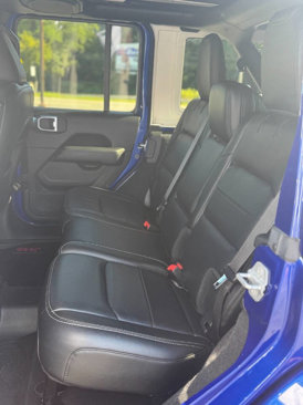 Used 2019 Jeep Wrangler Unlimited Sahara w/ Advanced Safety Group image 15