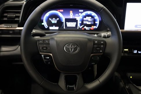 New 2026 Toyota Crown XLE image 9