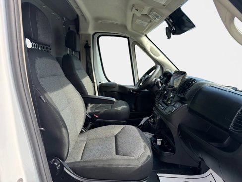 Used 2022 RAM ProMaster 2500 w/ Premium Convenience Group image 10
