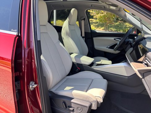 New 2025 Audi Q5 Prestige image 28