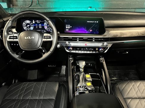 Used 2025 Kia Telluride SX Prestige X-Line image 2