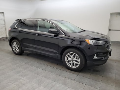 Used 2024 Ford Edge SEL image 11