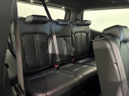 Used 2023 Jeep Wagoneer Series II image 28