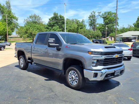 Used 2024 Chevrolet Silverado 2500 LT w/ Convenience Package image 1