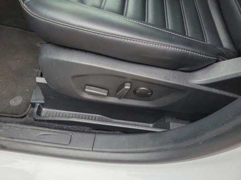 Used 2024 Ford Edge SEL image 18