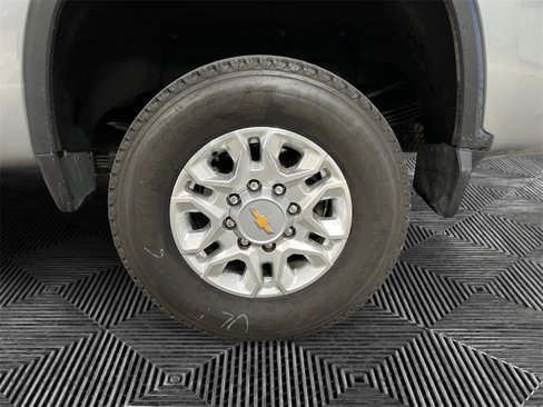 Used 2024 Chevrolet Silverado 3500 LTZ image 11