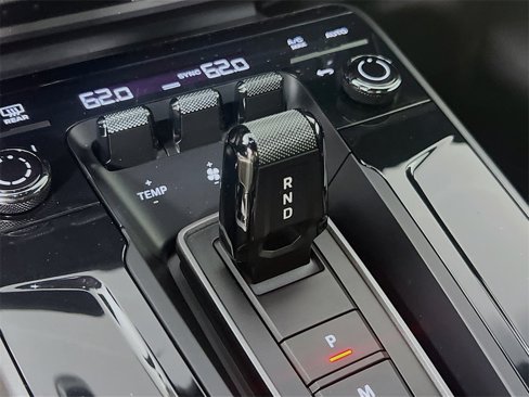 Certified 2025 Porsche 911 Carrera image 19