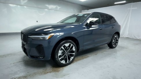 New 2026 Volvo XC60 B5 Plus w/ Climate Package image 18