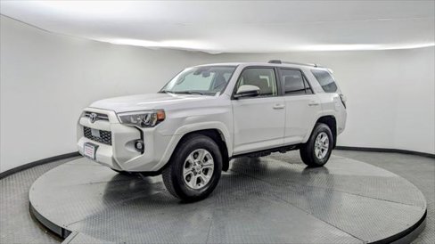 Used 2024 Toyota 4Runner SR5 image 2