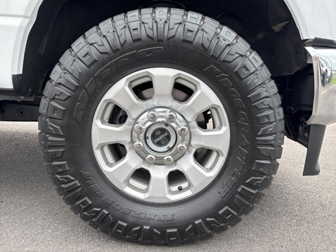 Used 2024 Ford F250 XLT image 11