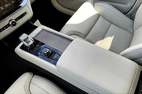 New 2026 Volvo XC90 B6 Ultra w/ Protection Package Premier image 10