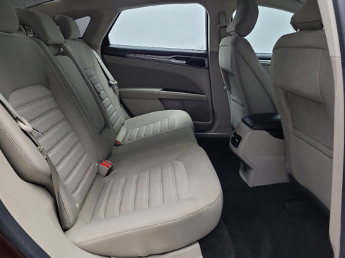 Used 2018 Ford Fusion SE w/ Fusion SE Technology Package image 19