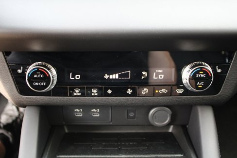 New 2025 Mitsubishi Outlander SE image 26