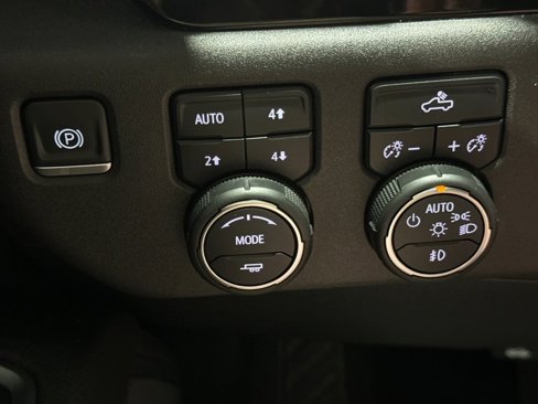 Used 2022 Chevrolet Silverado 1500 RST image 36