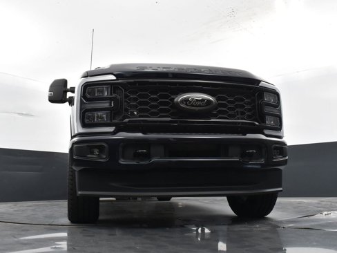 New 2025 Ford F350 XLT image 30