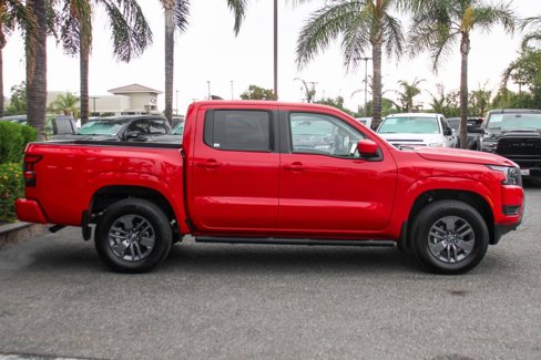 Used 2025 Nissan Frontier SV image 10