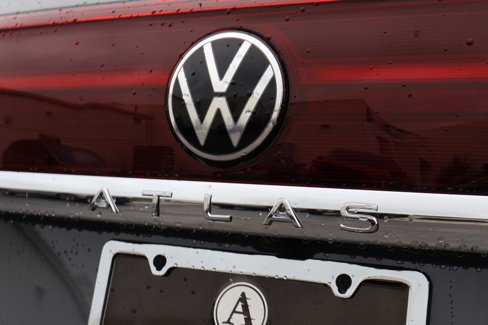 New 2026 Volkswagen Atlas Cross Sport SEL Premium R-Line image 19