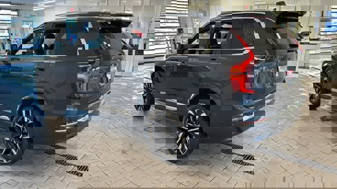 New 2026 Volvo XC90 B6 Plus w/ Protection Package Premier image 7