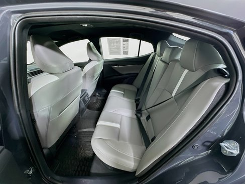 Used 2025 Toyota Camry SE image 26
