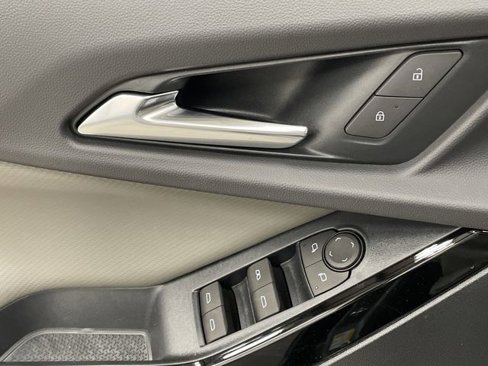 New 2026 Chevrolet Equinox LT w/ Convenience Package II image 30