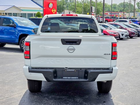 Used 2025 Nissan Frontier SV image 19