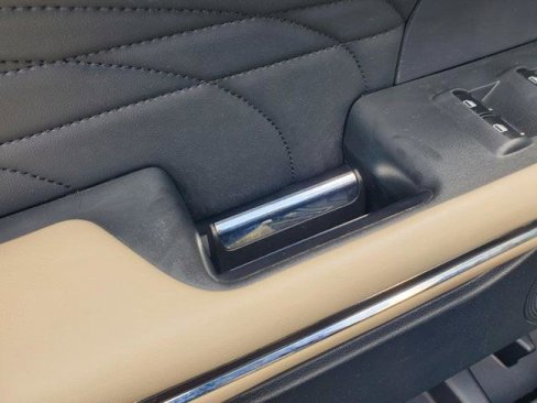 Certified 2022 Ford Expedition Platinum image 16