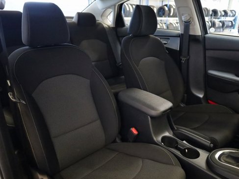 Used 2024 Kia Forte LXS image 6