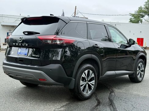 Used 2021 Nissan Rogue SV image 4