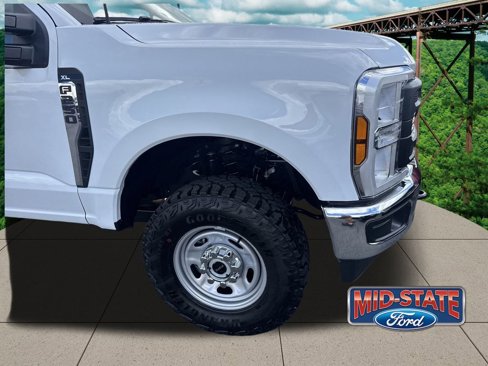 New 2026 Ford F250 XL w/ XL Off-Road Package image 4