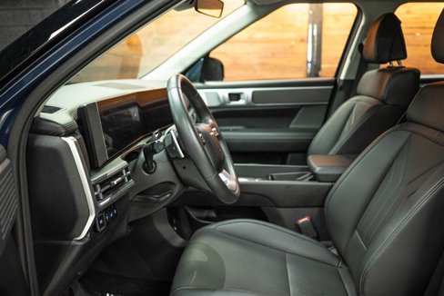 Used 2025 Hyundai Santa Fe SEL image 9
