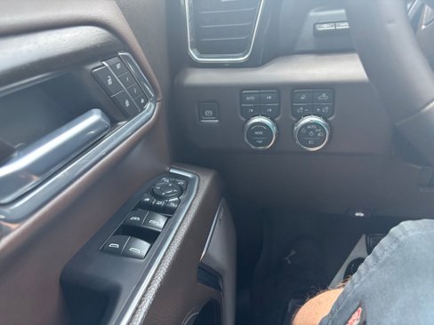 Used 2024 GMC Sierra 3500 Denali w/ Denali Reserve Package image 27