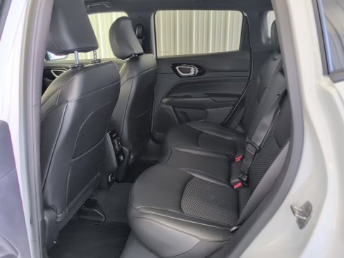 New 2025 Jeep Compass Latitude w/ Altitude Special Edition image 16