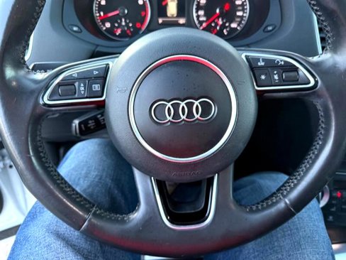 Used 2015 Audi Q3 2.0T Prestige image 18