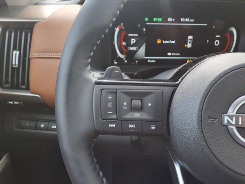 New 2025 Nissan Pathfinder Platinum image 16