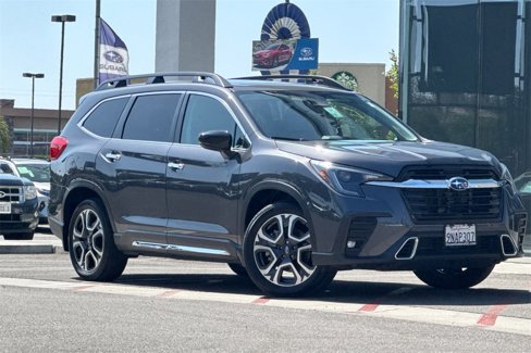 Used 2024 Subaru Ascent Touring image 2