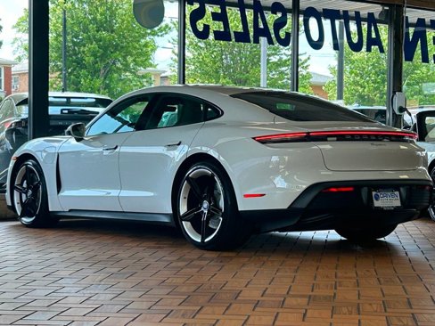Used 2024 Porsche Taycan image 15