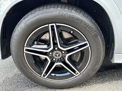 Used 2025 Mercedes-Benz GLE 450e 4MATIC image 12