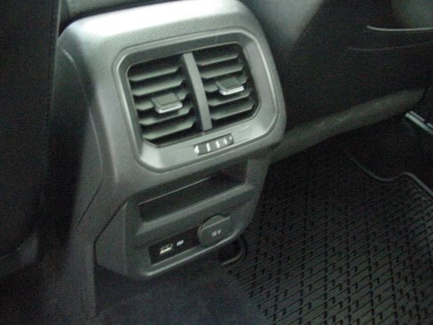 Used 2020 Volkswagen Tiguan SEL w/ 3rd Row Seat Package image 36