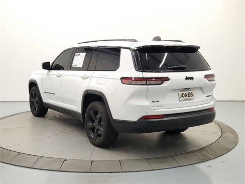Used 2025 Jeep Grand Cherokee L Limited w/ Luxury Tech Group II image 6