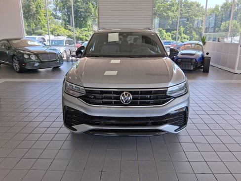 Used 2022 Volkswagen Tiguan SE R-Line image 8